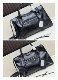 Picture of Balenciaga Handbags _SKUfw240124948fw